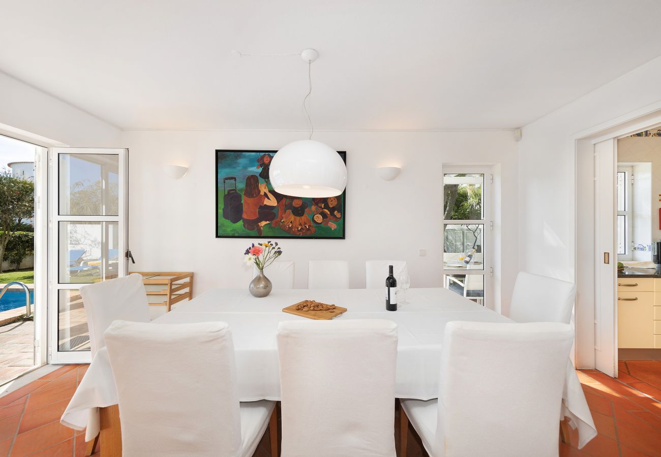 Villa em Galé - Renovada na Galé 2026 | Piscina Privada | Praia a 5 Minutos a Pé