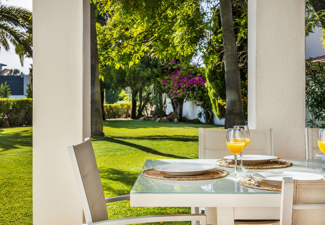 Villa em Galé - Renovada na Galé 2026 | Piscina Privada | Praia a 5 Minutos a Pé