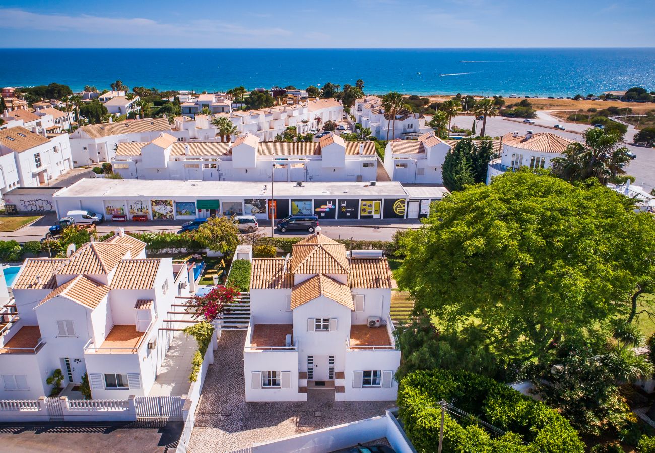 Villa em Galé - Renovada na Galé 2026 | Piscina Privada | Praia a 5 Minutos a Pé