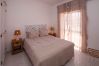 Apartamento em Albufeira - Waves Elegante T2 em Albufeira Piscina e Terraço – A Pé da Praia & Strip
