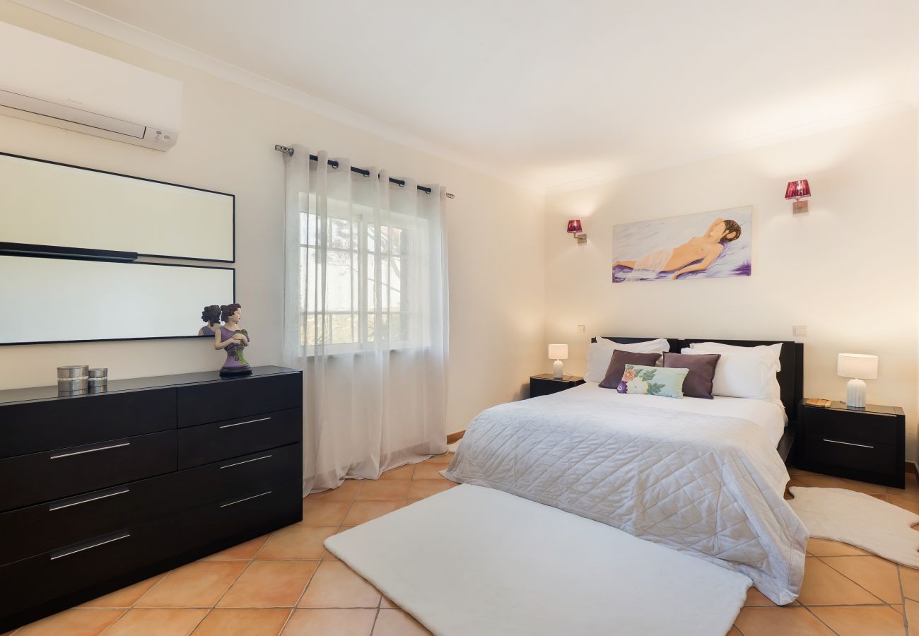 Villa em Albufeira - NEW! Vila Grade | Private Villa with Pool | Family-Friendly Retreat near Albufeira