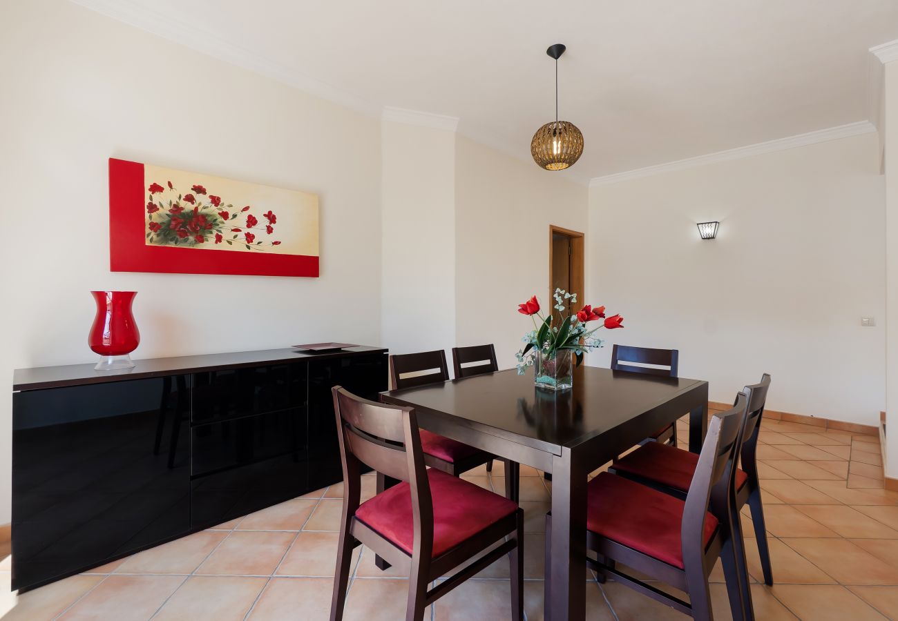 Villa em Albufeira - NEW! Vila Grade | Private Villa with Pool | Family-Friendly Retreat near Albufeira