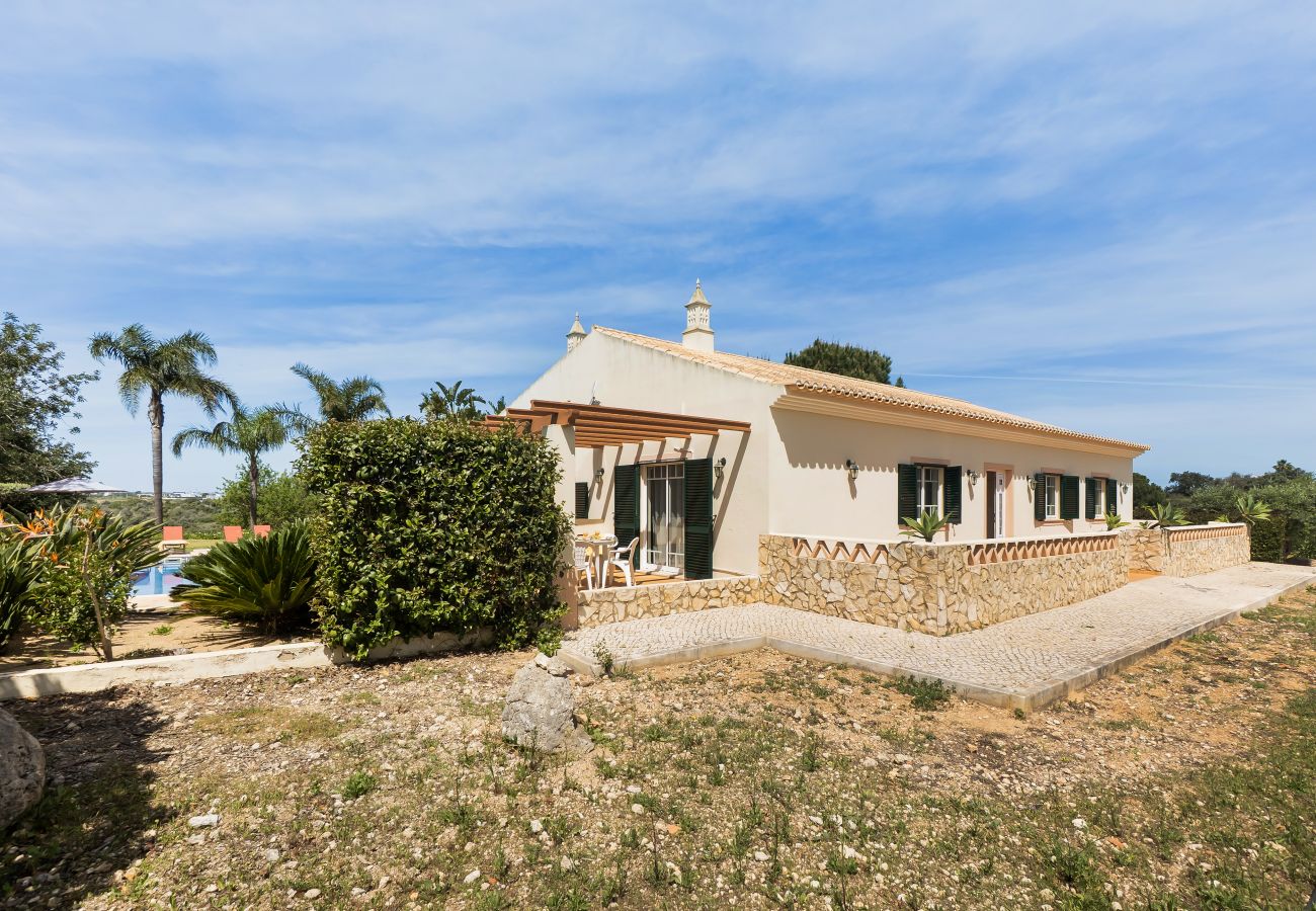 Villa em Albufeira - NEW! Vila Grade | Private Villa with Pool | Family-Friendly Retreat near Albufeira