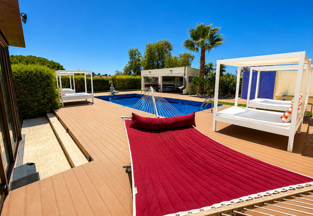 Villa em Guia - Villa Loendros OCV - Piscina e Jardim Privado