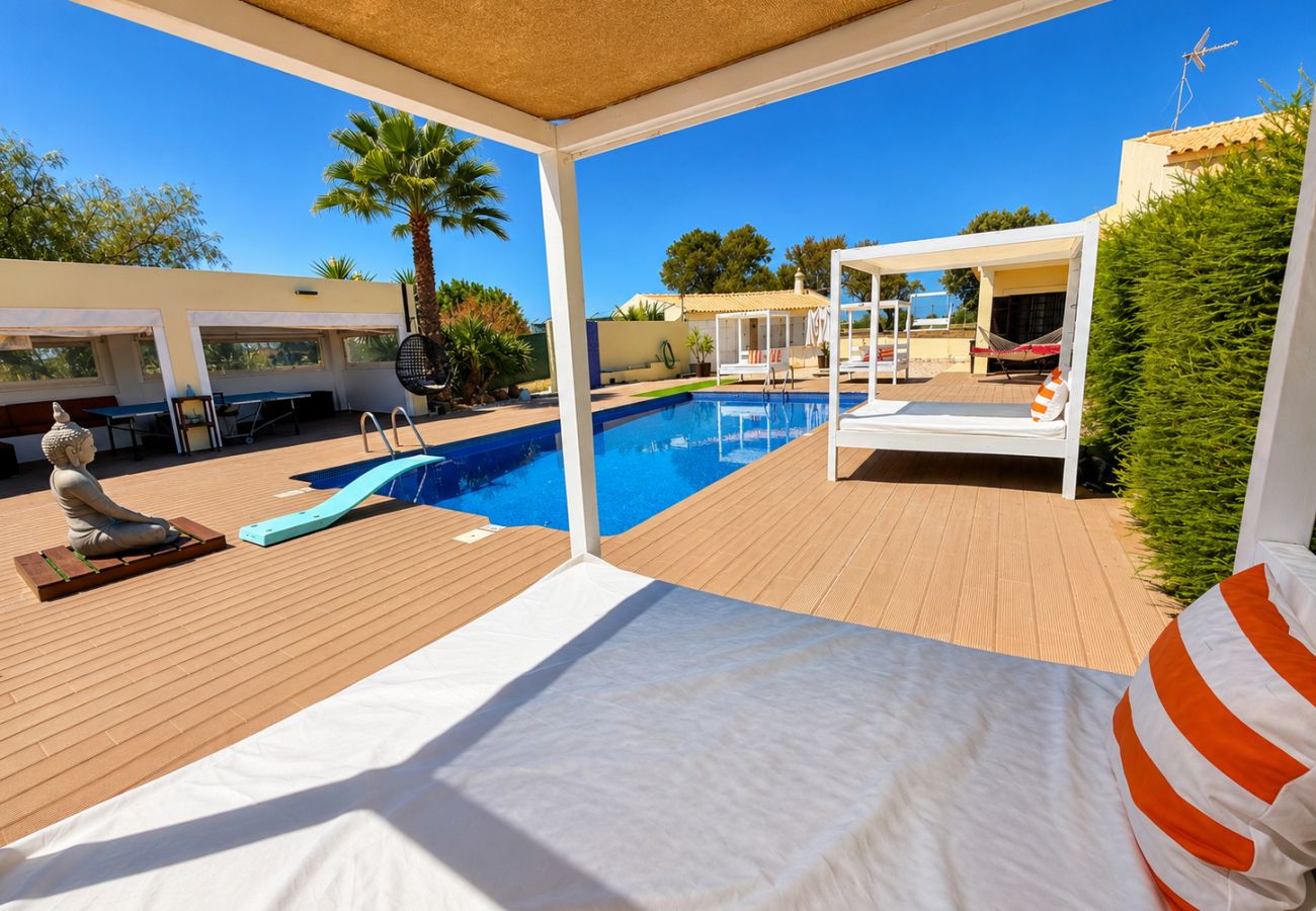 Villa em Guia - Villa Loendros OCV - Piscina e Jardim Privado