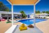Villa em Guia - Villa Loendros OCV - Piscina e Jardim Privado
