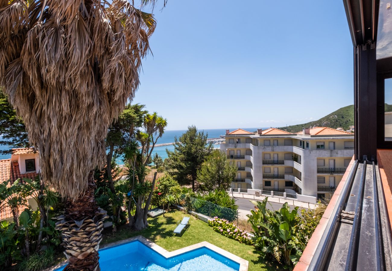 Casa em Sesimbra - Moradia com Piscina e vista de Mar por Rent4Rest