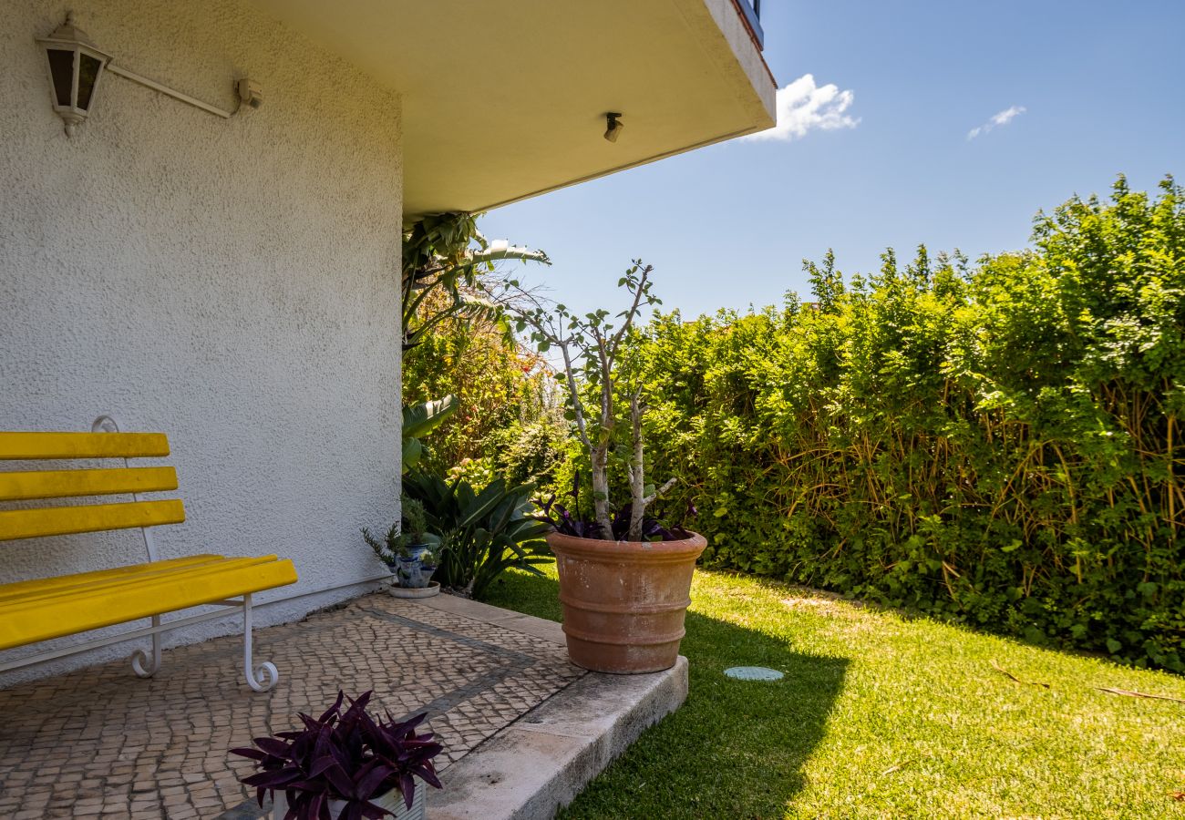 Casa em Sesimbra - Moradia com Piscina e vista de Mar por Rent4Rest