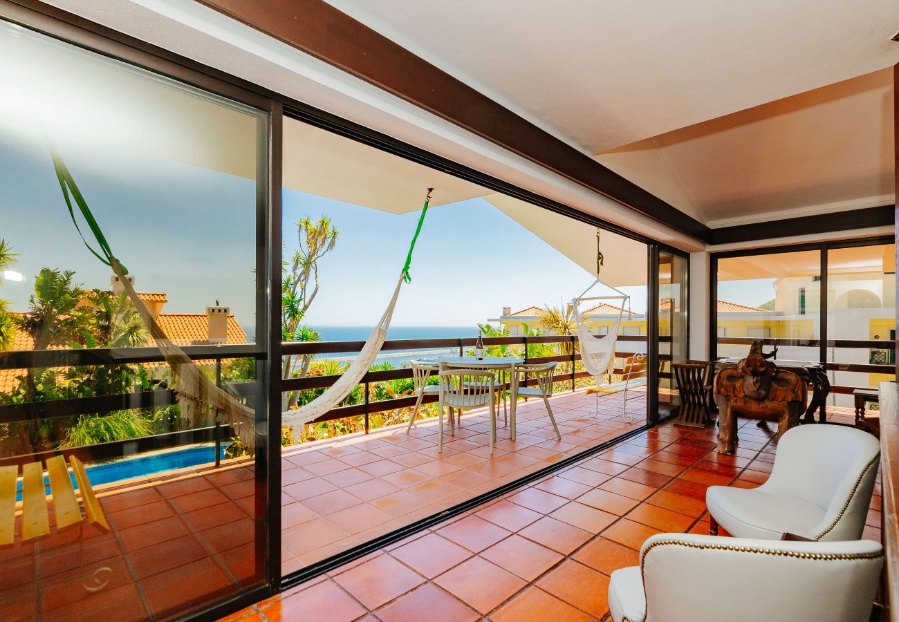 Casa em Sesimbra - Moradia com Piscina e vista de Mar por Rent4Rest