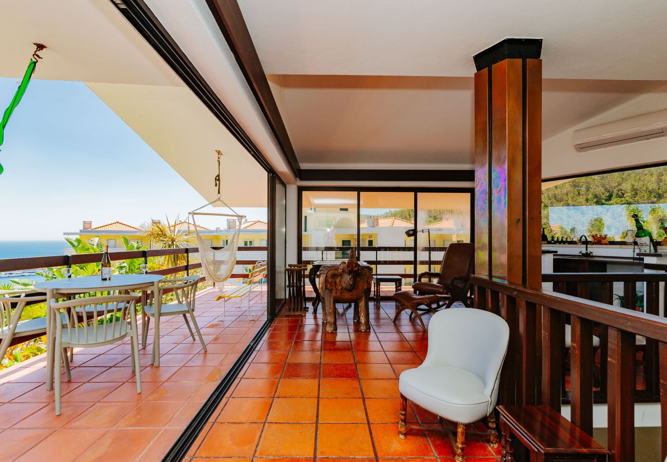 Casa em Sesimbra - Moradia com Piscina e vista de Mar por Rent4Rest