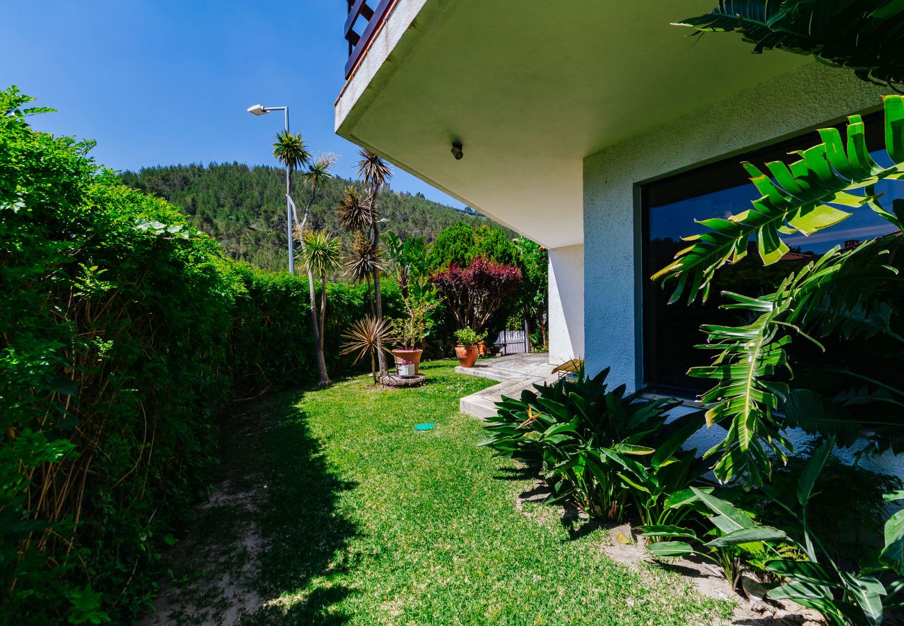 Casa em Sesimbra - Moradia com Piscina e vista de Mar por Rent4Rest