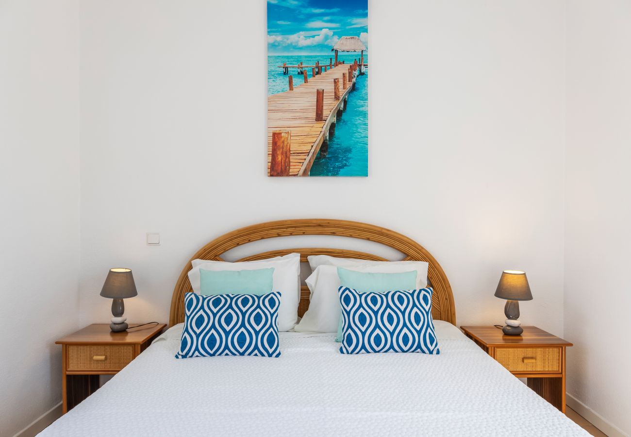 Villa em Galé - Villa Luz do Atlantico, 100m da praia e piscina privada
