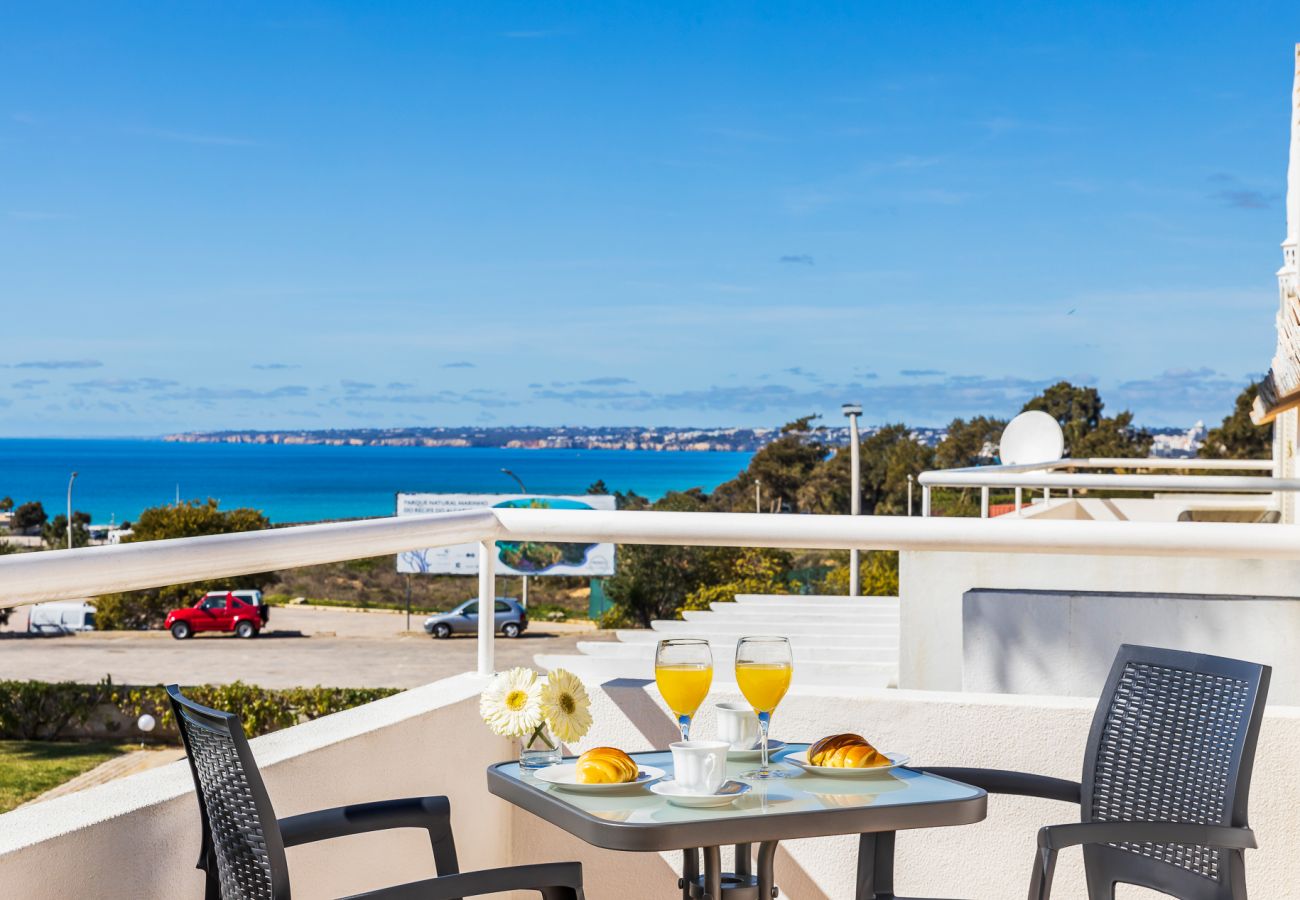 Villa em Galé - Villa Luz do Atlantico, 100m da praia e piscina privada