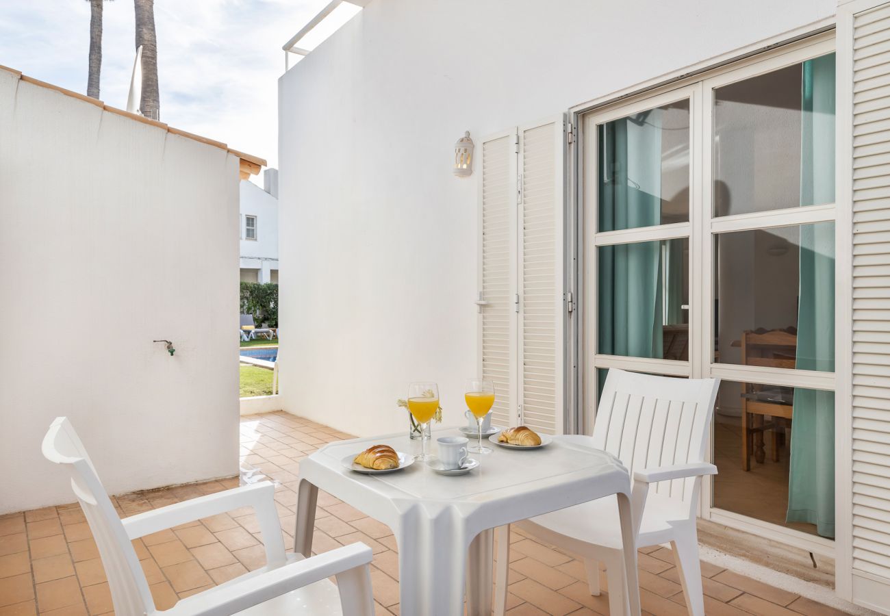 Villa em Galé - Villa Luz do Atlantico, 100m da praia e piscina privada