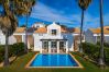Villa em Galé - Villa Luz do Atlantico, 100m da praia e piscina privada