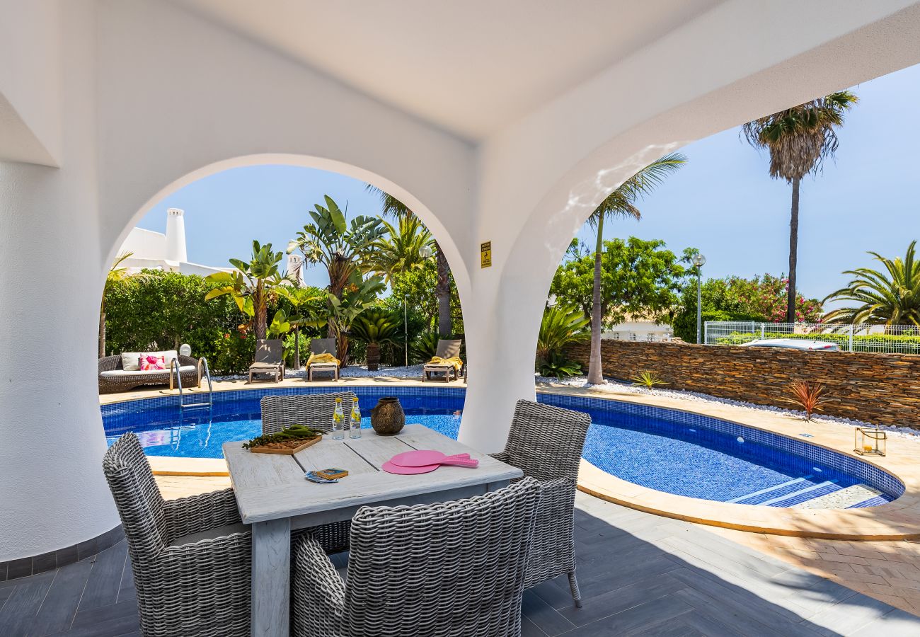 Villa em Albufeira - Villa Eva OCV - Privada com Piscina e Sala de Jogos