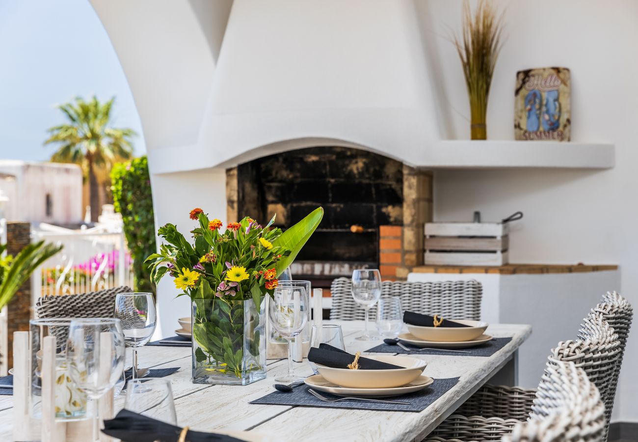 Villa em Albufeira - Villa Eva OCV - Privada com Piscina e Sala de Jogos
