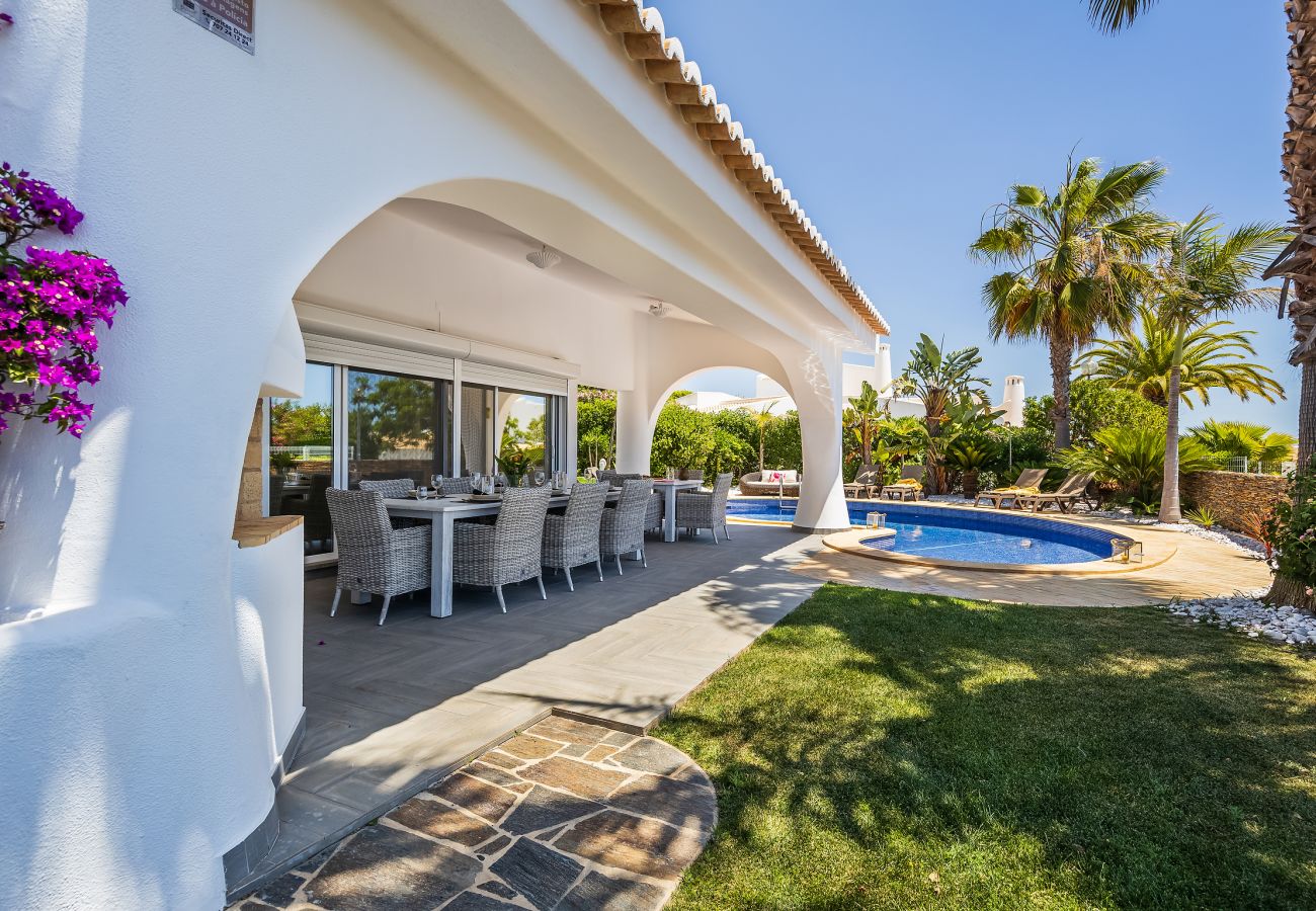 Villa em Albufeira - Villa Eva OCV - Privada com Piscina e Sala de Jogos