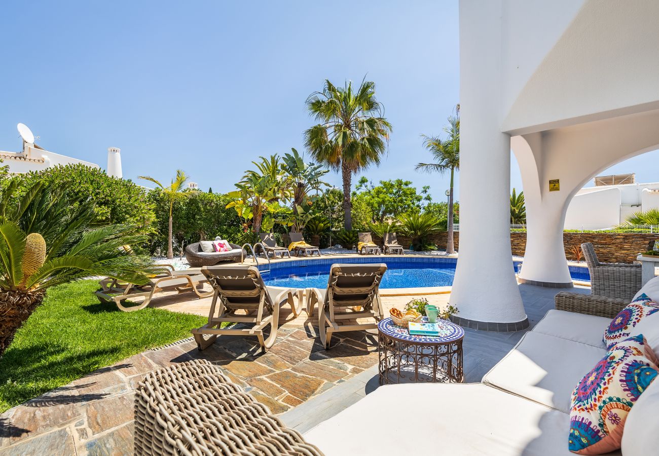 Villa em Albufeira - Villa Eva OCV - Privada com Piscina e Sala de Jogos