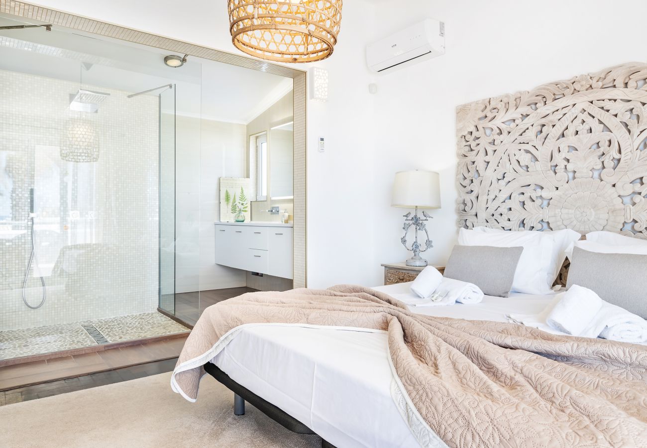 Villa em Albufeira - Villa Eva OCV - Privada com Piscina e Sala de Jogos