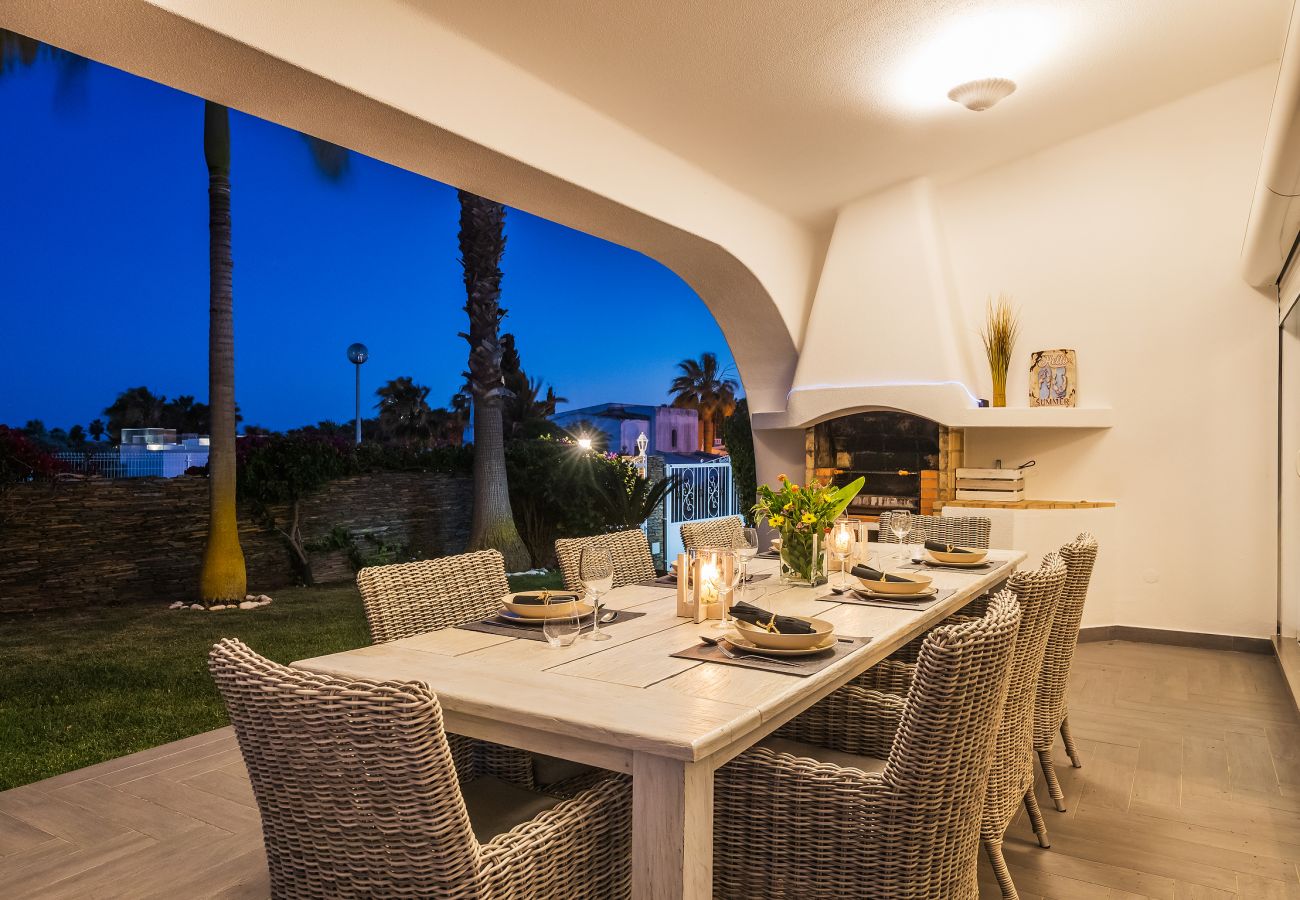 Villa em Albufeira - Villa Eva OCV - Privada com Piscina e Sala de Jogos