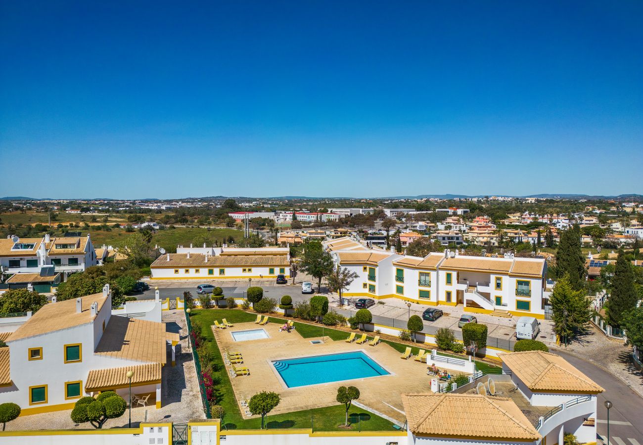 Estúdio em Albufeira - Nuances do Oceano OCV - Piscina e estacionamento