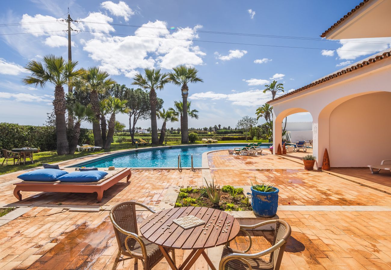 Apartamento em Albufeira - Apt Flor de Lis OCV - Piscina e Estacionamento