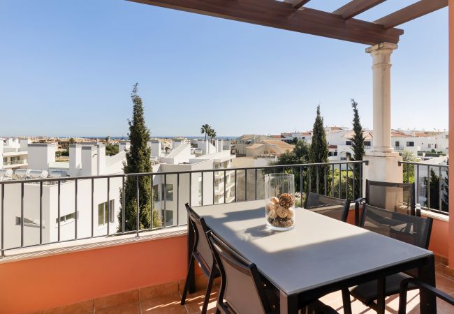 Apartamento em Albufeira - Apt. Deluxe OCV - Piscina & Vista sobre Albufeira