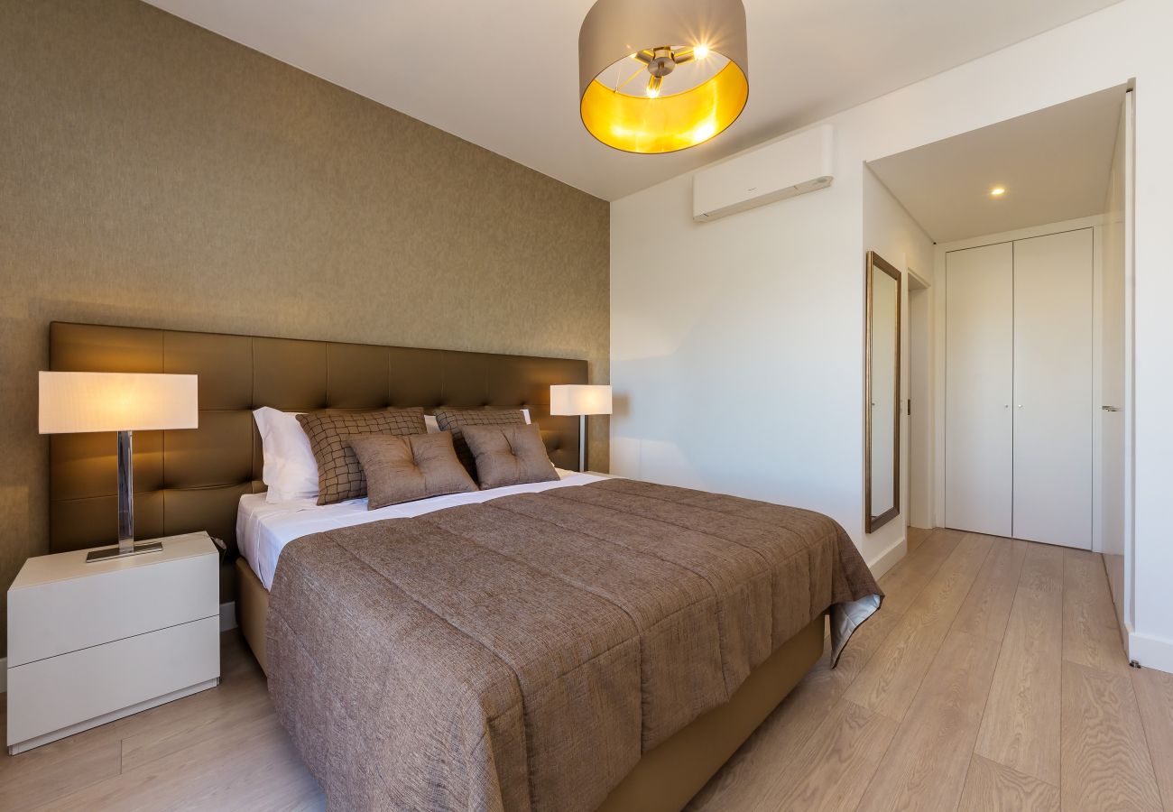 Apartamento em Albufeira - Apt. Deluxe OCV - Piscina & Vista sobre Albufeira