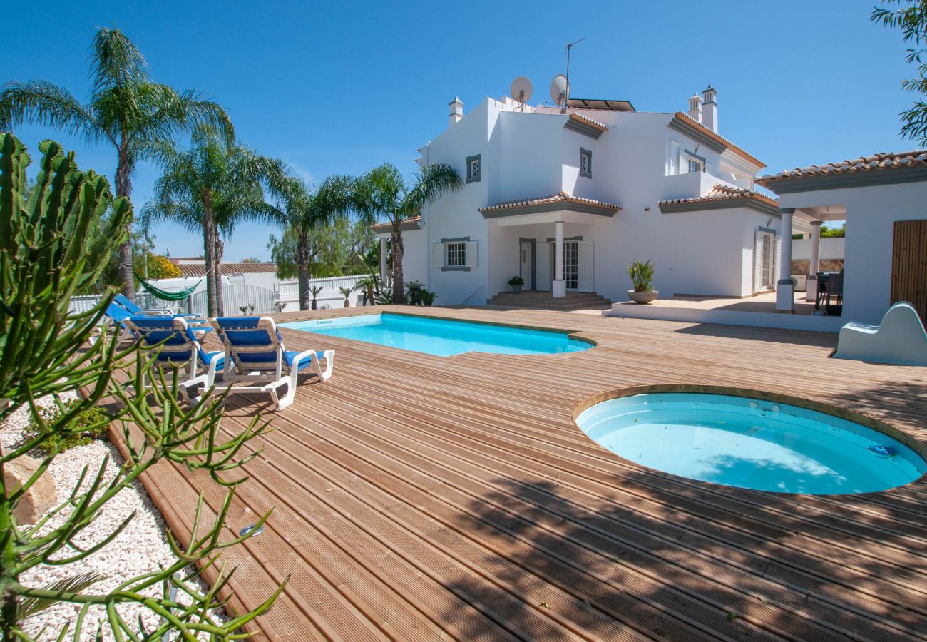 Villa em Albufeira - Vila Perola OCV - Piscina Privada, sossego