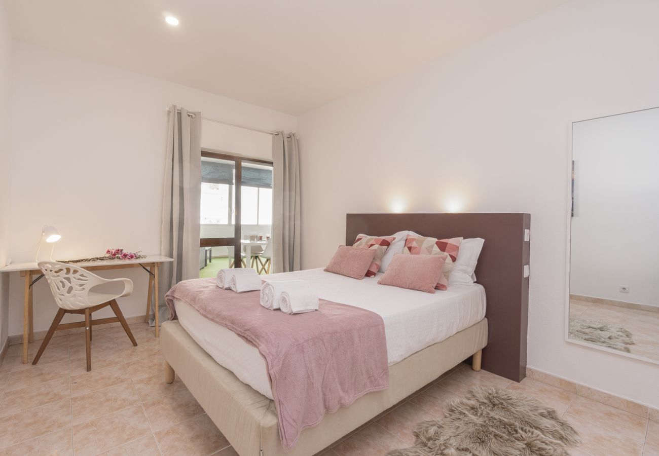 Apartamento em Albufeira - Central Apartment - Piscina no Rooftop