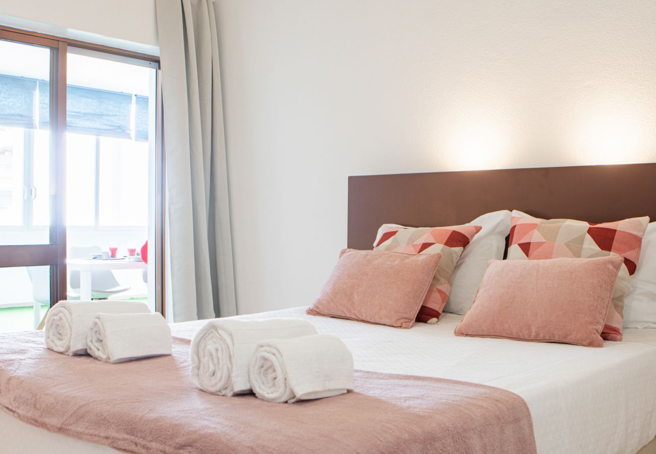 Apartamento em Albufeira - Central Apartment - Piscina no Rooftop