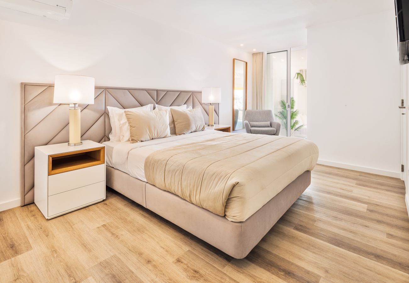 Apartamento em Albufeira - Endless Blue Apt OCV - Frente Praia, piscina