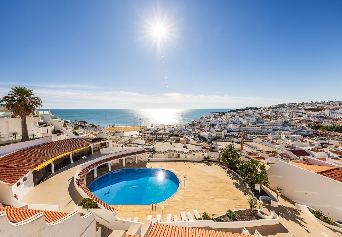 Apartamento em Albufeira - Endless Blue Apt OCV - Frente Praia, piscina