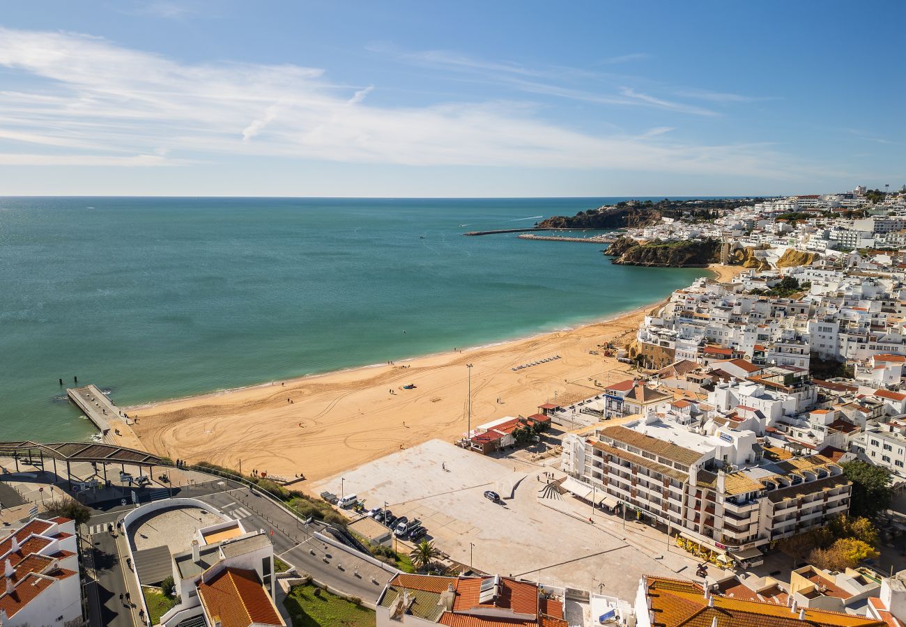 Apartamento em Albufeira - Endless Blue Apt OCV - Frente Praia, piscina