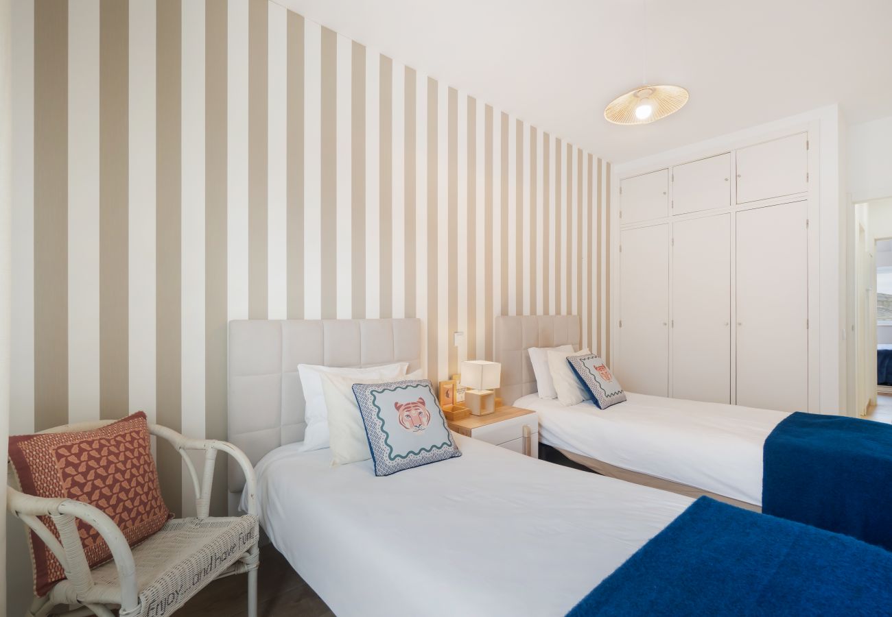Apartamento em Albufeira - Boat 3 Apt OCV – Praia a Passos (100m) e Piscina