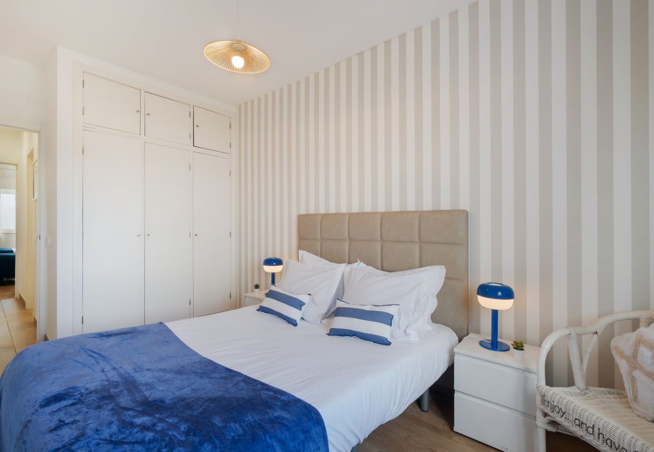 Apartamento em Albufeira - Boat 3 Apt OCV – Praia a Passos (100m) e Piscina