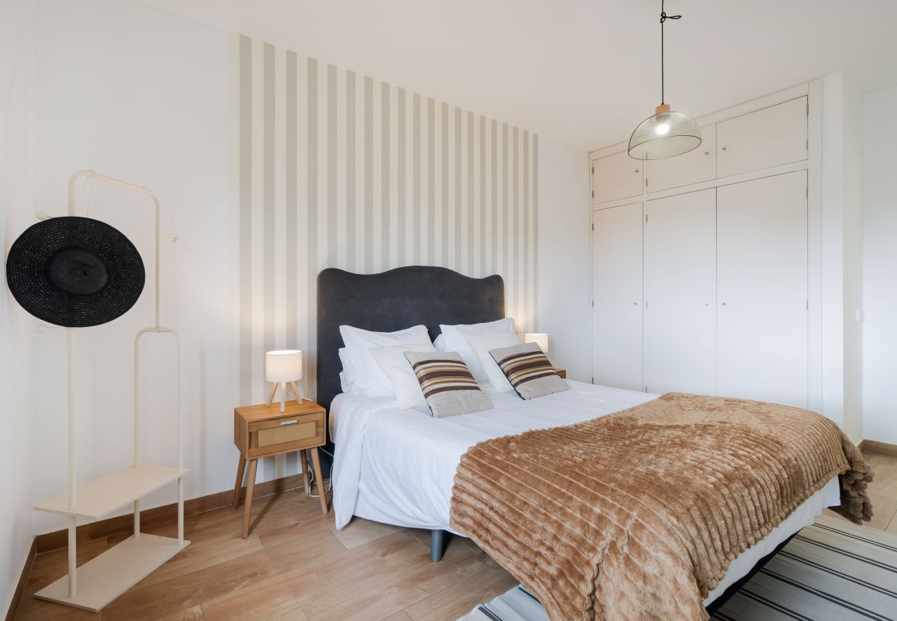 Apartamento em Albufeira - Boat 2 Apt OCV – A 100m do Mar com Piscina