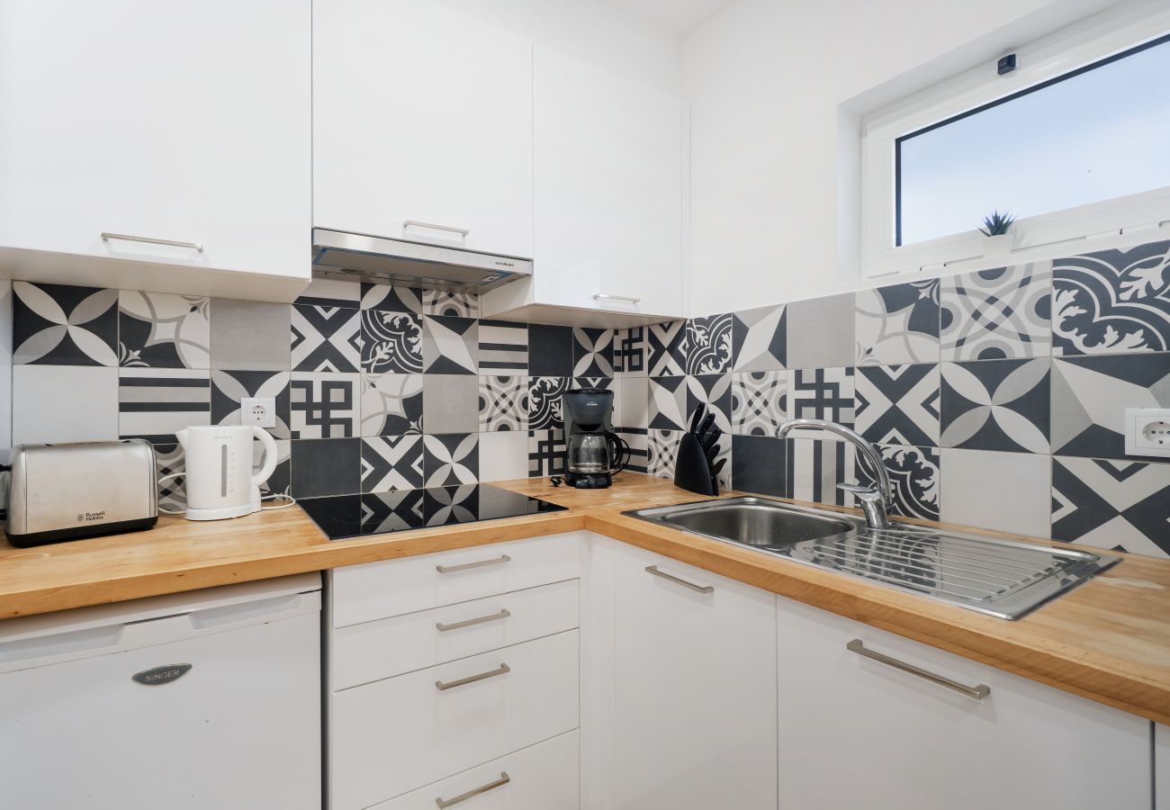 Apartamento em Albufeira - Boat 2 Apt OCV – A 100m do Mar com Piscina