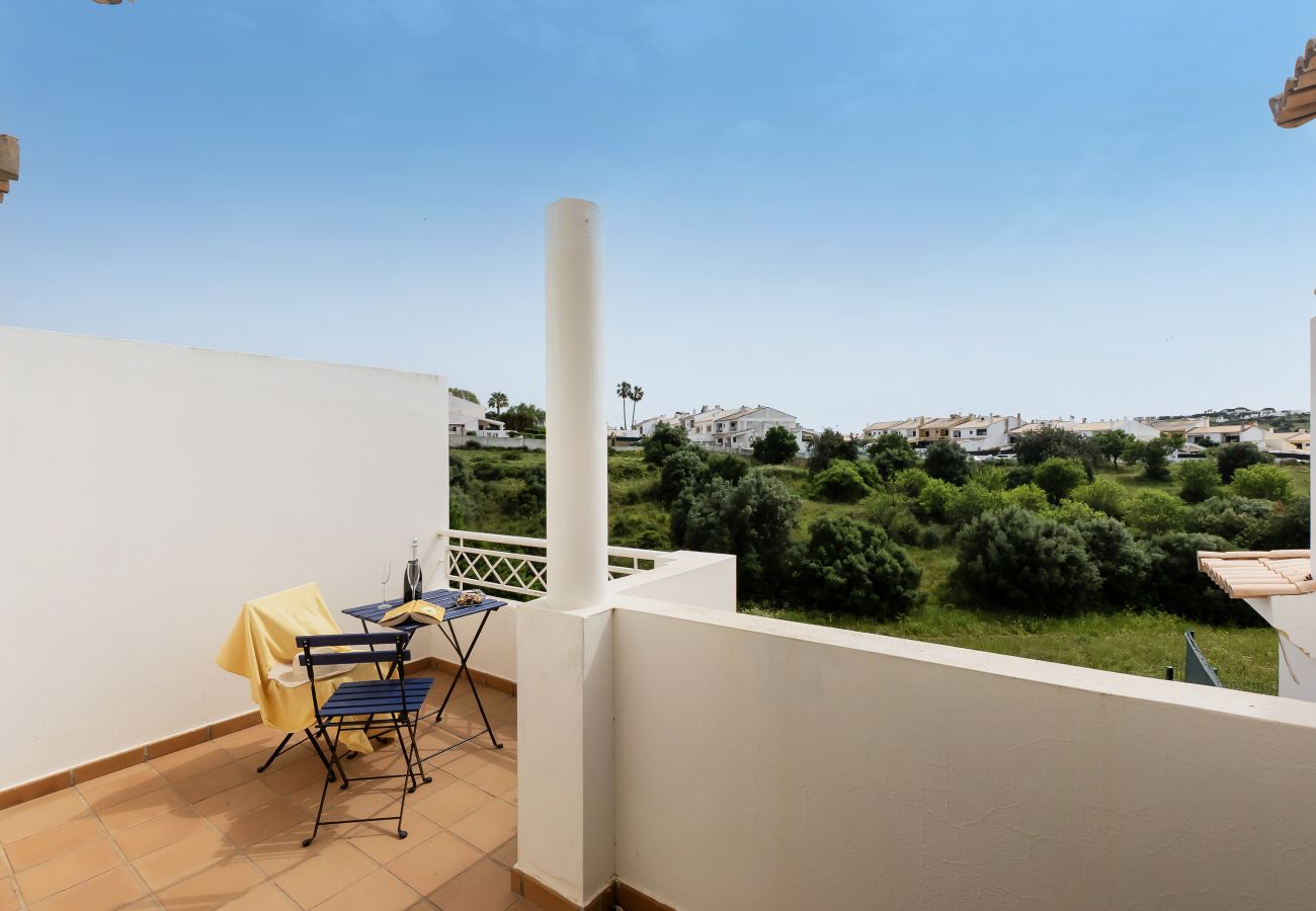 Villa em Albufeira - NEW 2026! Sunny Terrace Home | Pool, BBQ & Relax