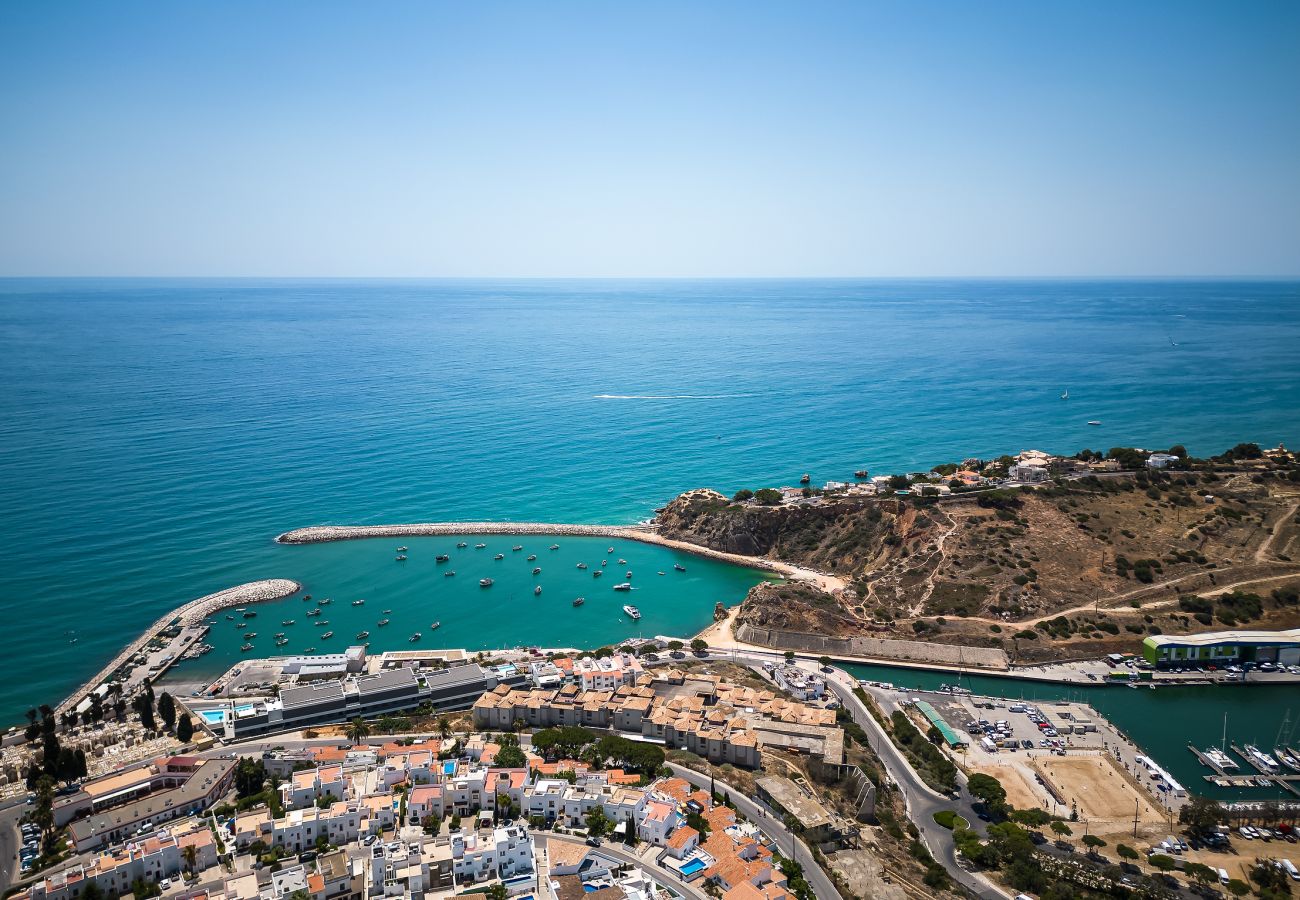 Villa em Albufeira - NEW 2026! Sunny Terrace Home | Pool, BBQ & Relax