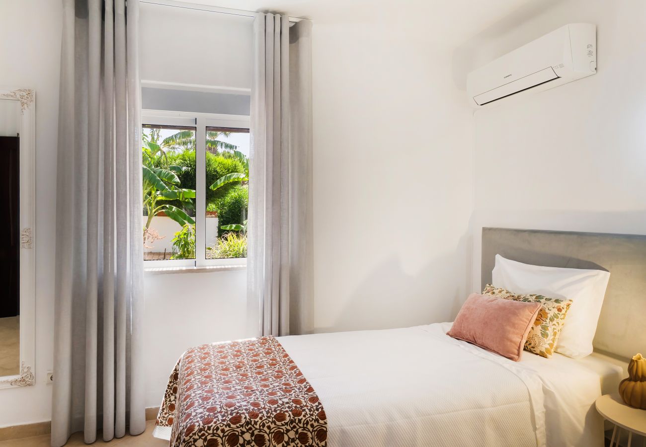 Apartamento em Albufeira - Andorinha OCV | Refúgio calmo, Piscina e Jardim