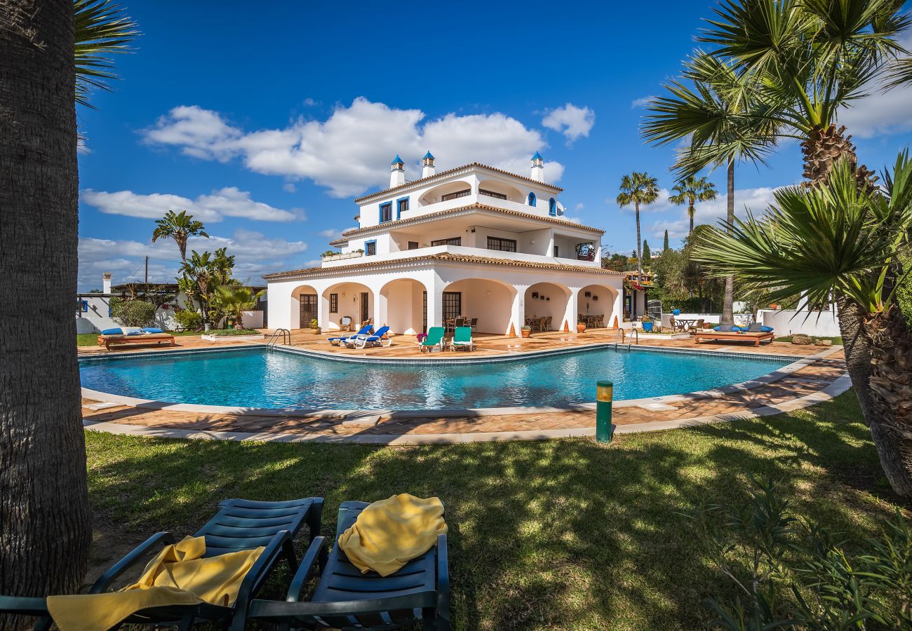 Apartamento em Albufeira - Andorinha OCV | Refúgio calmo, Piscina e Jardim