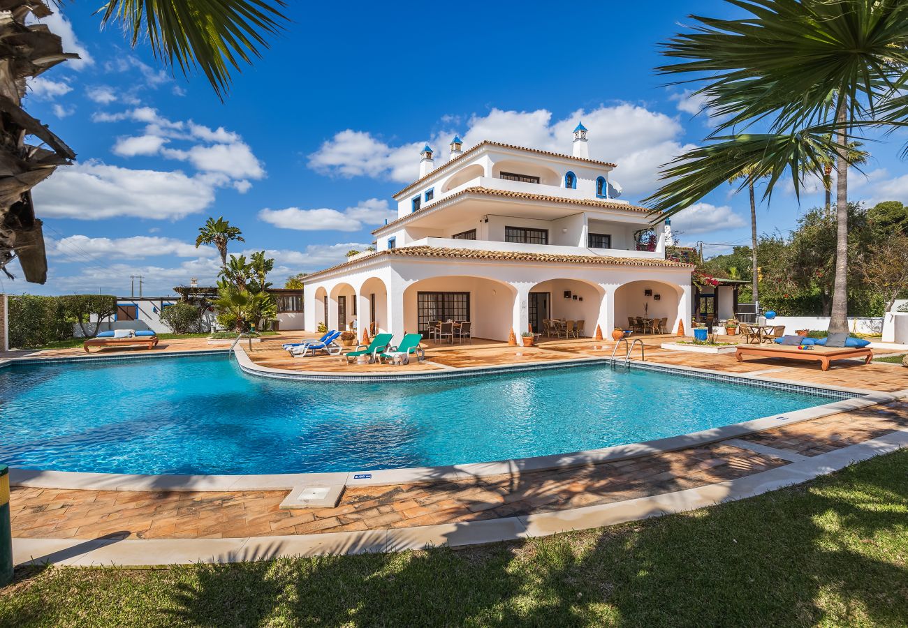 Apartamento em Albufeira - Andorinha OCV | Refúgio calmo, Piscina e Jardim