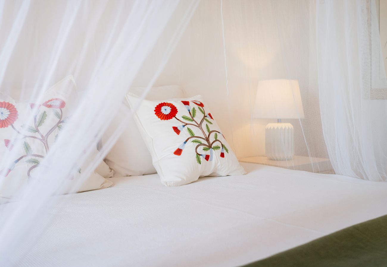 Villa in Galé - NEW for 2026 ✨ Renovated Galé Beach Villa | Pool | Walk to the beach