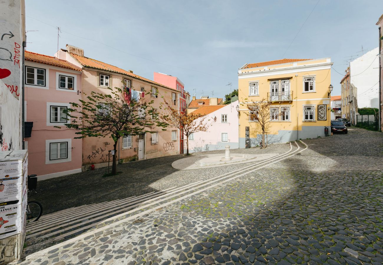 Apartment in Lisbon - Dream View Lisbon • Family 3BR Apartment with AC