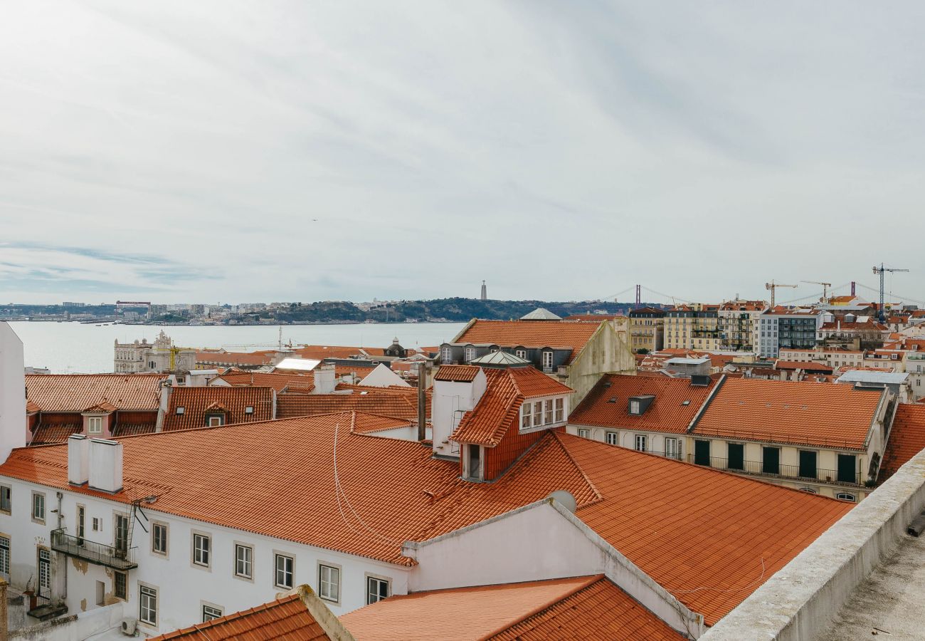 Apartment in Lisbon - Dream View Lisbon • Family 3BR Apartment with AC