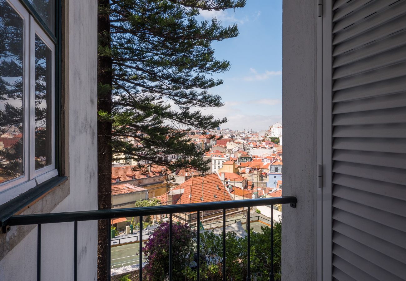 Apartment in Lisbon - Dream View Lisbon • Family 3BR Apartment with AC