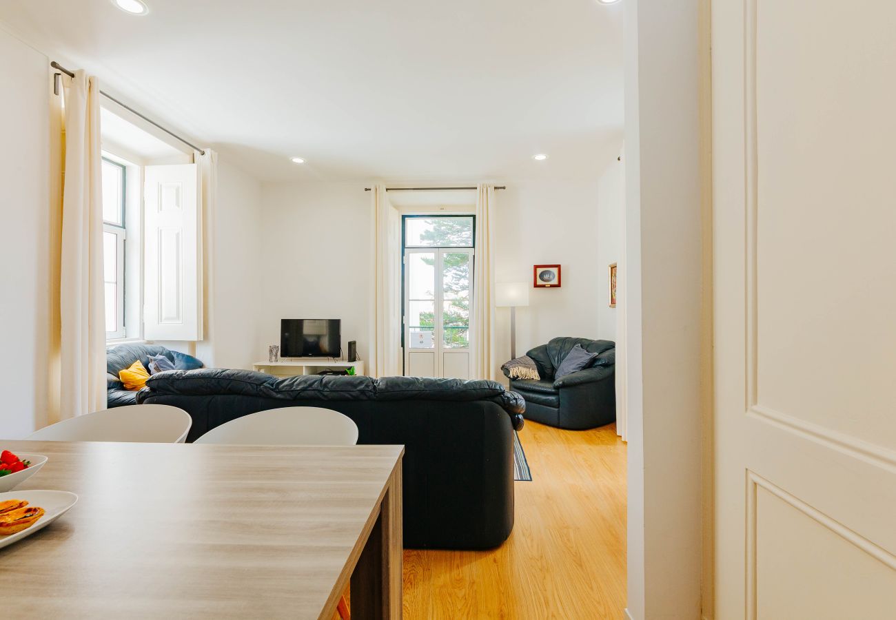 Apartment in Lisbon - Dream View Lisbon • Family 3BR Apartment with AC