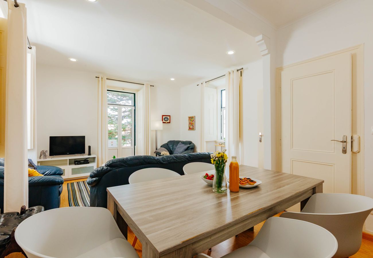 Apartment in Lisbon - Dream View Lisbon • Family 3BR Apartment with AC